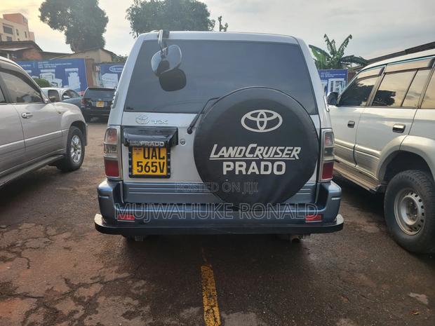 Toyota Land Cruiser Prado 1996 Gray