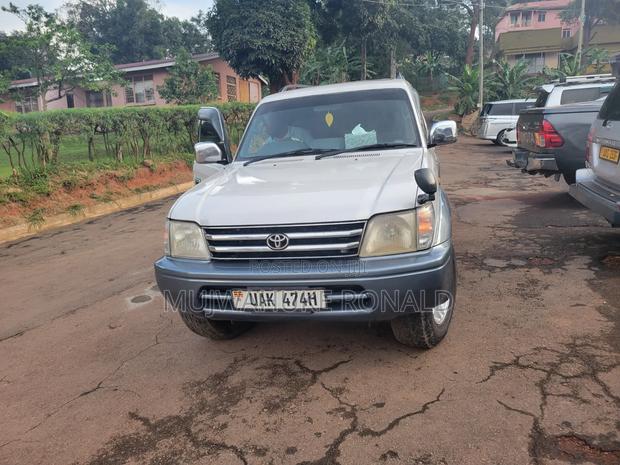 Toyota Land Cruiser Prado 1997 Gray