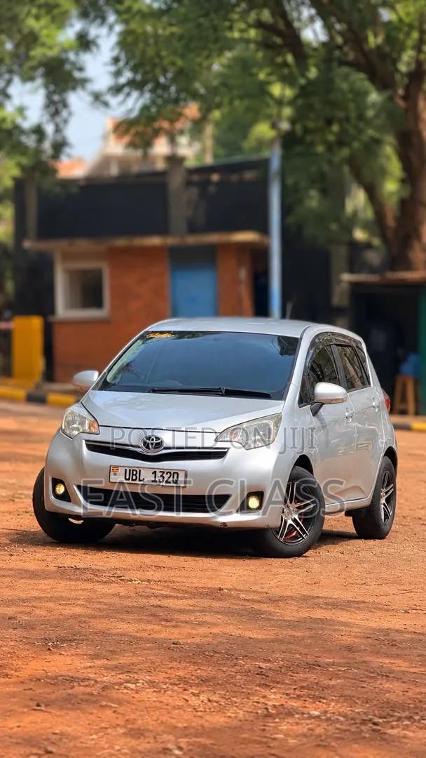 Toyota Ractis 1.5 FWD 2012 Silver