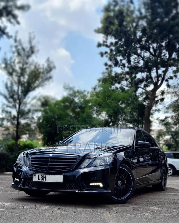 Mercedes-Benz E300 2009 Black