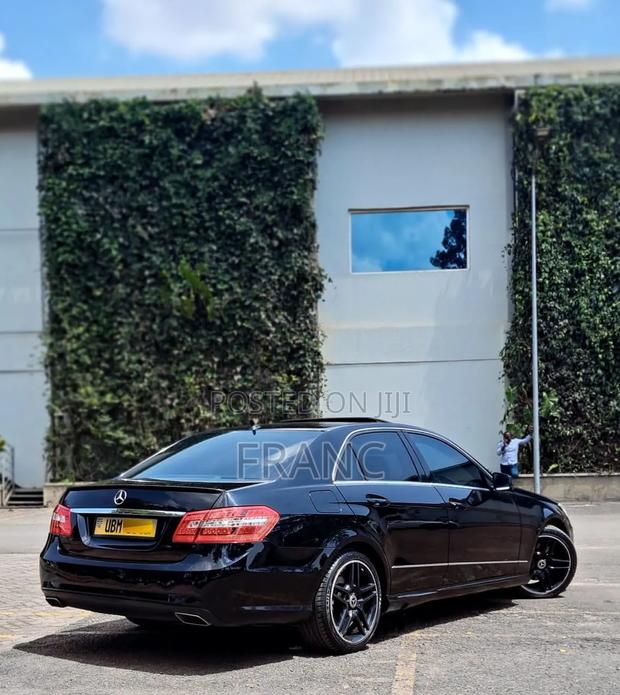 Mercedes-Benz E300 2009 Black