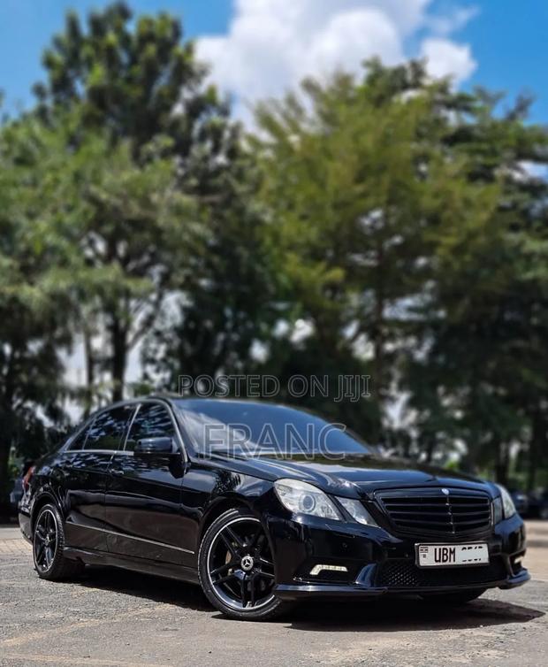 Mercedes-Benz E300 2009 Black