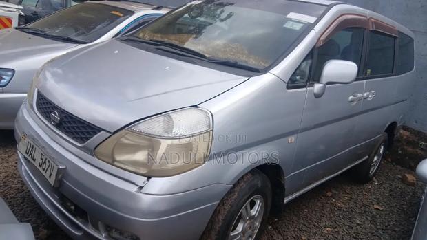 Nissan Serena 2004 Silver