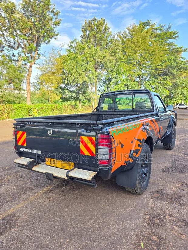 Nissan Hardbody 2016 Black