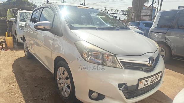 Toyota Vitz 2011 White