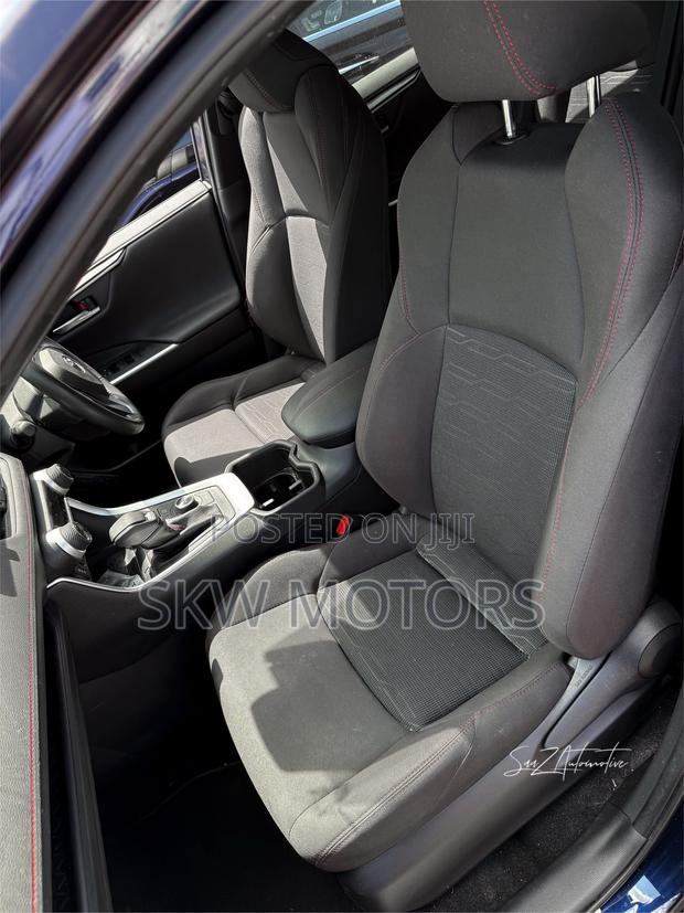 Toyota RAV4 2022 Blue