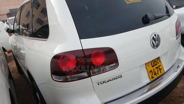 Volkswagen Touareg 2009 White