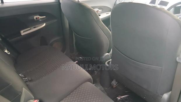 Toyota IST 2010 Silver
