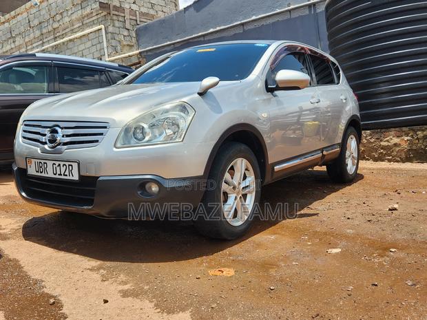Nissan Dualis 2010 Silver