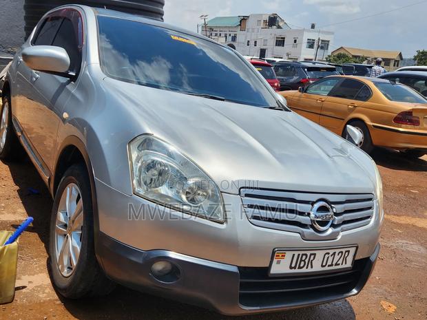Nissan Dualis 2010 Silver