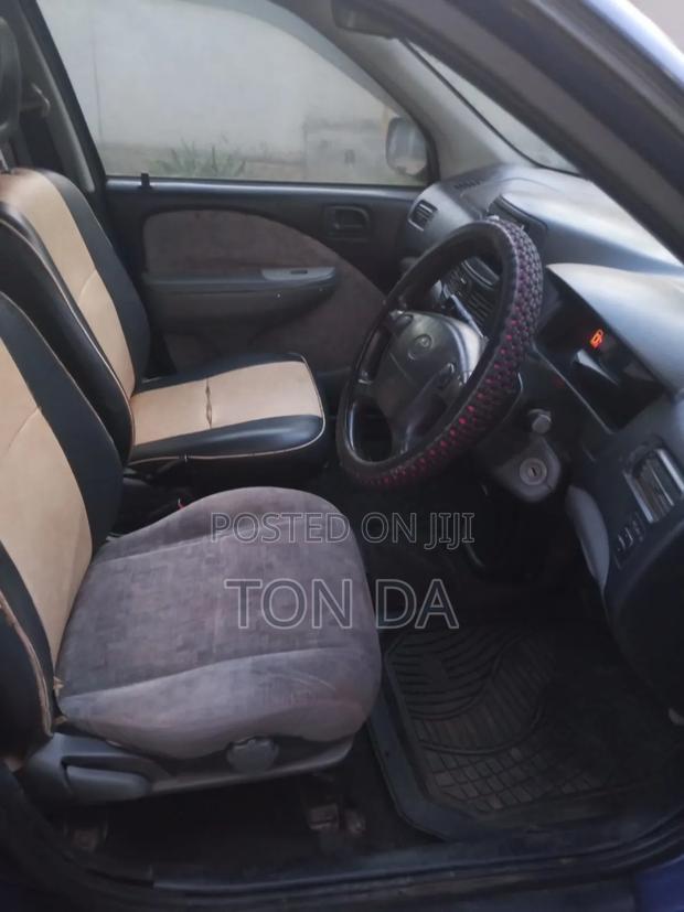 Toyota Raum 2002 Blue