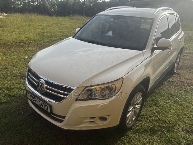 Volkswagen Tiguan 2010 White