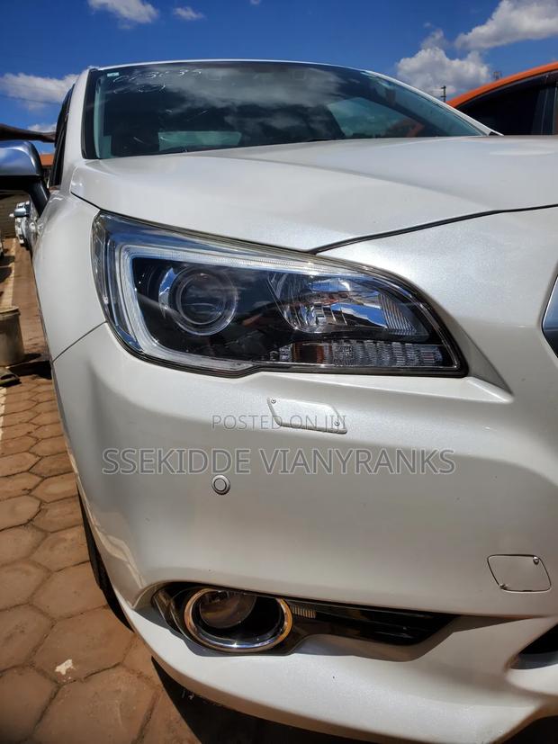 Subaru Legacy 2.5i Premium AWD 2017 Silver