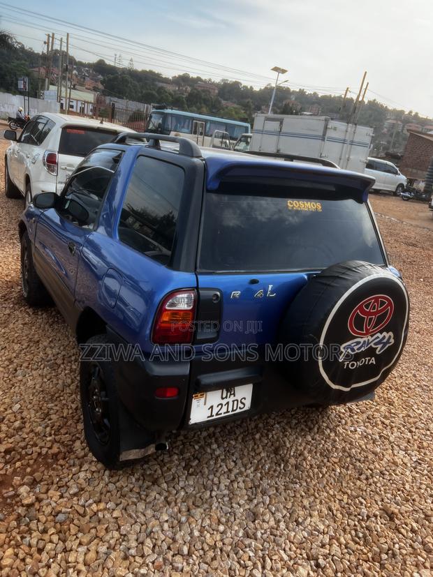 Toyota RAV4 Automatic 2003 Blue