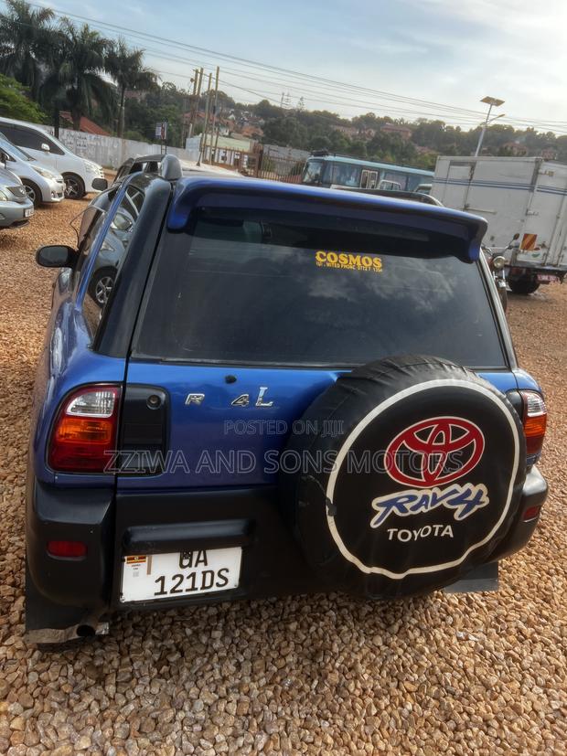 Toyota RAV4 Automatic 2003 Blue