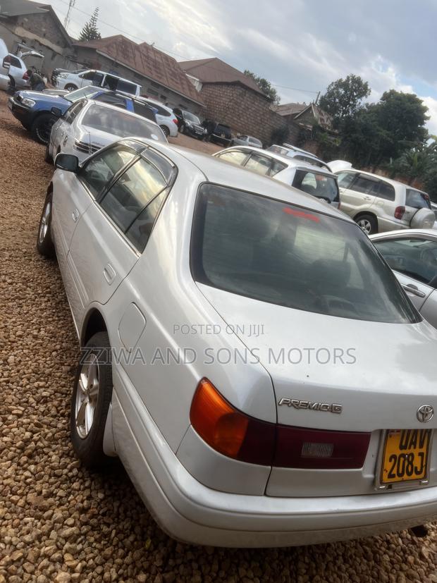 Toyota Corona Premio 1.8 FWD 2000 Silver