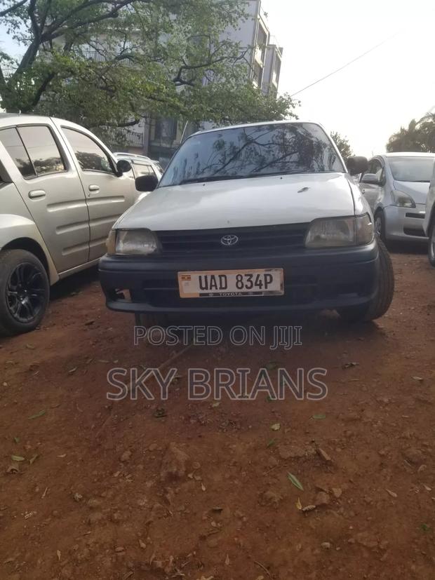 Toyota Starlet 1999 White