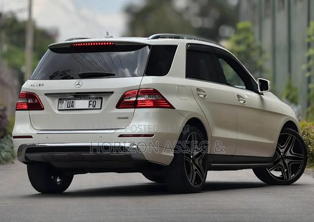 Mercedes-Benz M Class ML350 4dr SUV (3.5L 6cyl 7A) 2014 White