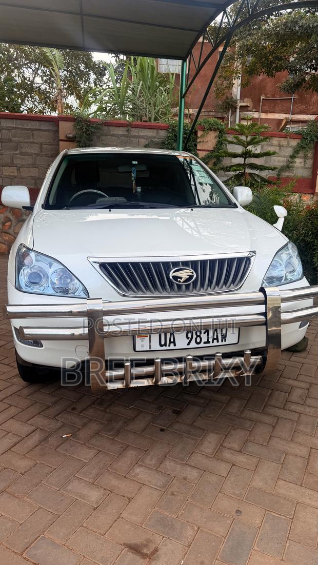 Toyota Harrier 2012 White