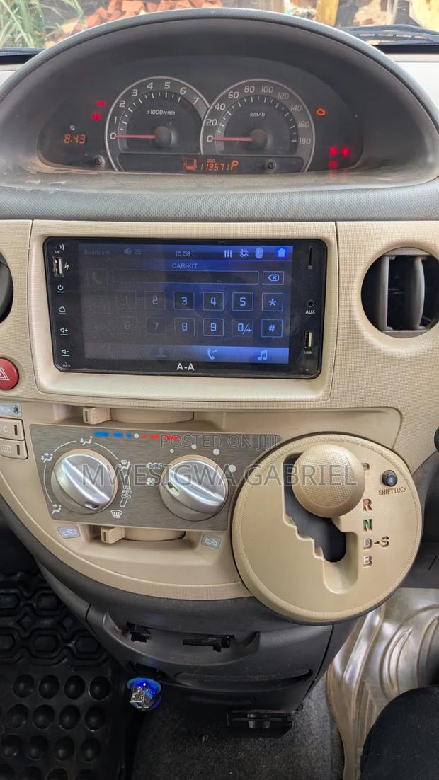 Toyota Sienta 2007 Silver