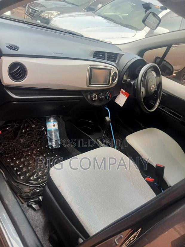 Toyota Vitz 1.3 AWD 3dr 2012 Maroon