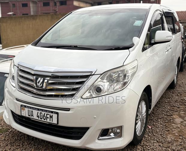 Toyota Alphard 2.4 Petrol FWD 2012 White