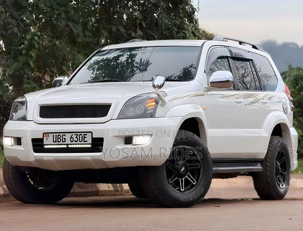 Toyota Land Cruiser Prado 2.7 i 2010 White