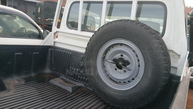 Toyota Land Cruiser 2010 White