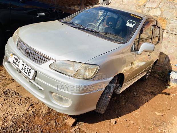 Toyota Corolla Spacio 1.6 (5 Seater) 2000