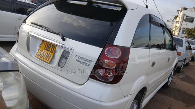 Toyota Nadia 2003 White