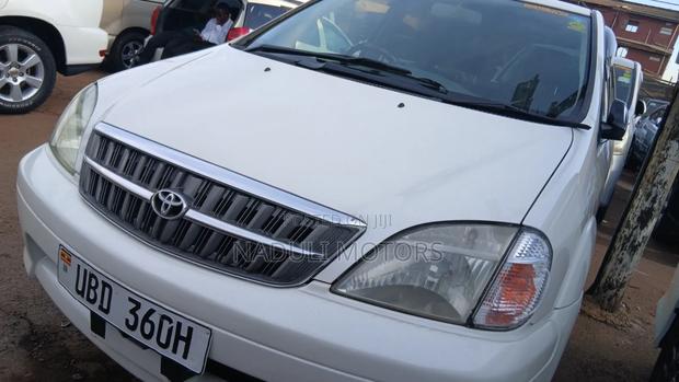 Toyota Nadia 2003 White