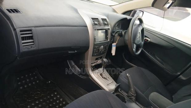 Toyota Corolla Fielder 1.8 Petrol FWD 2009 Silver
