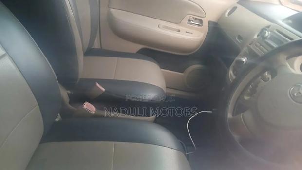 Toyota Sienta 1.5 FWD 2008 Silver