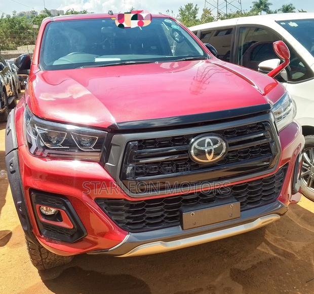 Toyota Hilux 2019 Red