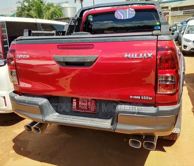 Toyota Hilux 2019 Red