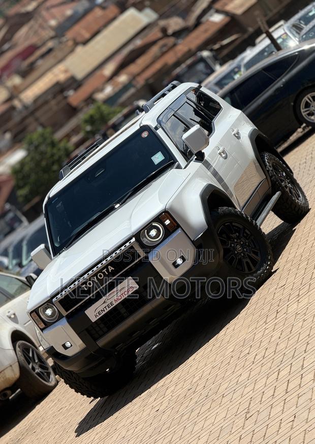 Toyota Land Cruiser Prado 2.4 Hybrid 2025 White