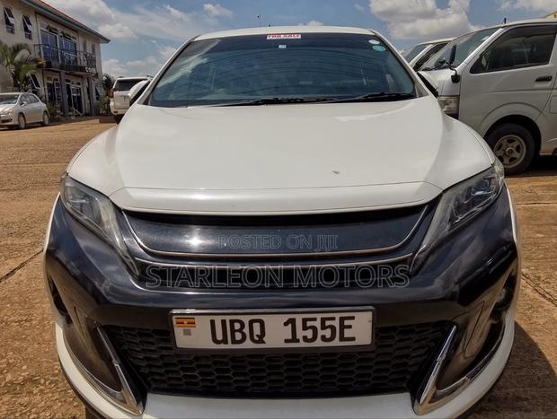 Toyota Harrier 2.0 2015 White