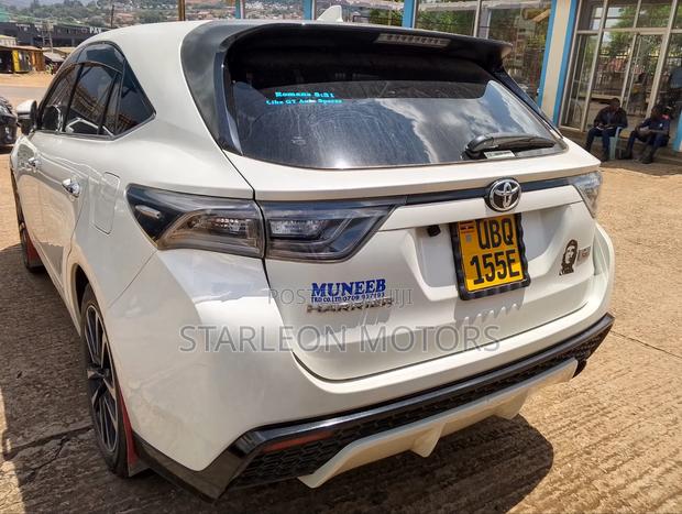 Toyota Harrier 2.0 2015 White