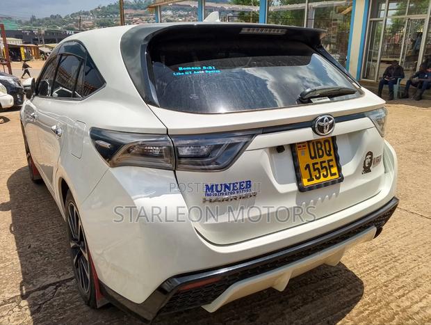 Toyota Harrier 2.0 2015 White