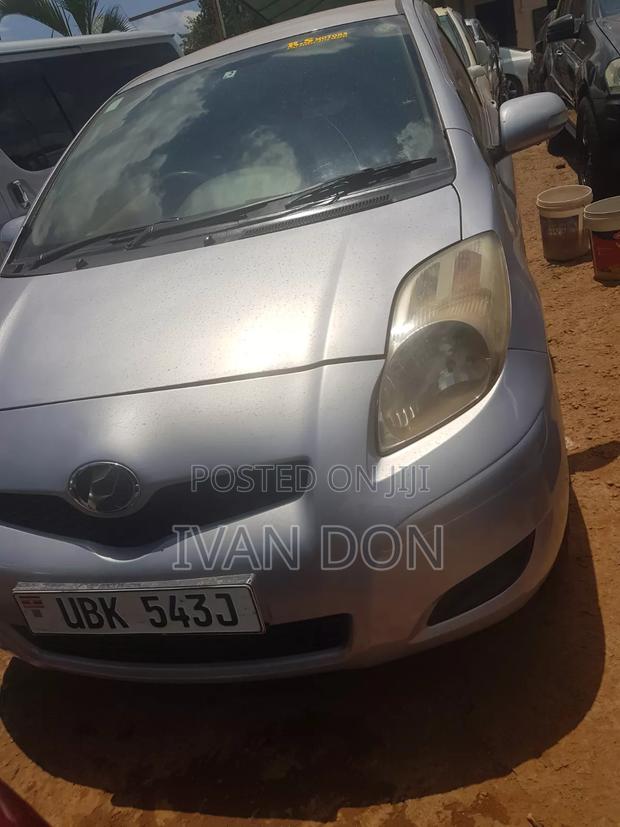 Toyota Vitz 1.0 FWD 3dr 2008 Gray