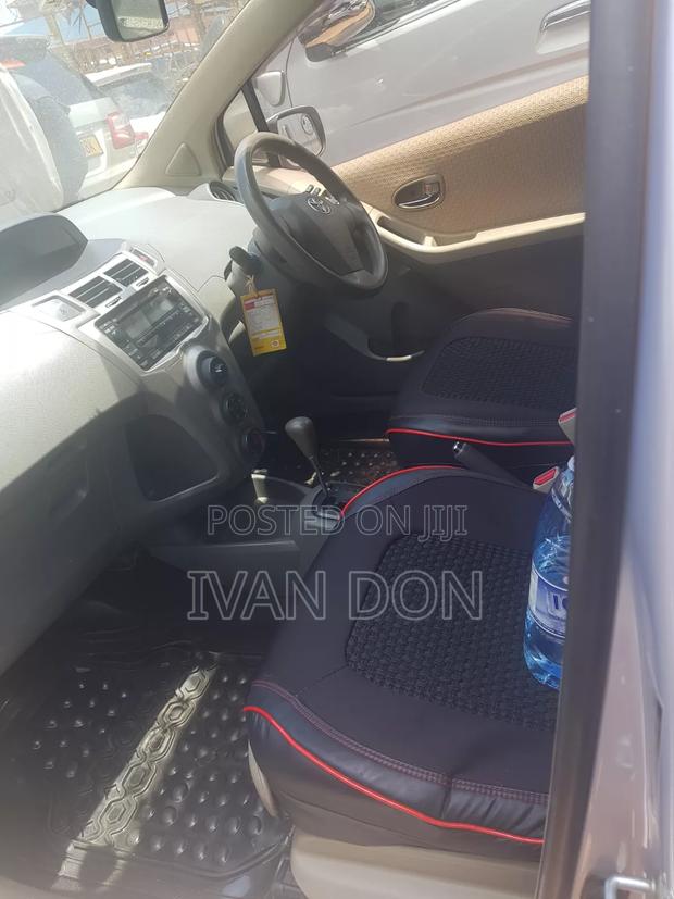 Toyota Vitz 1.0 FWD 3dr 2008 Gray