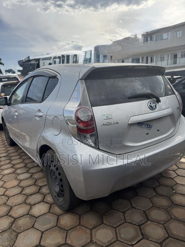 Toyota Aqua 2013 Silver