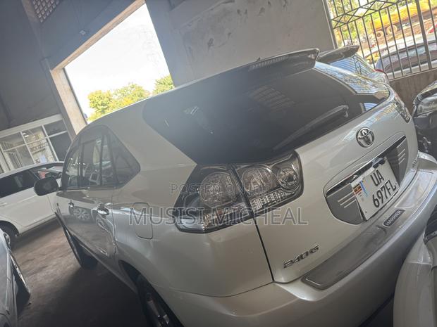 Toyota Harrier 2.4 2012 Silver