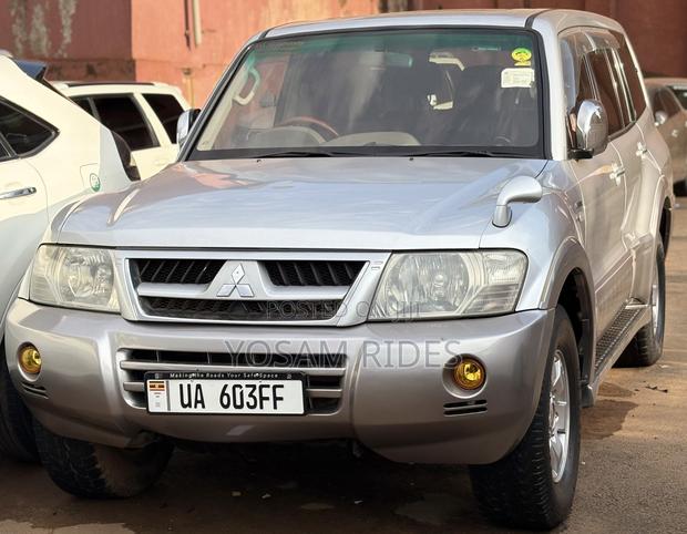 Mitsubishi Pajero Super Exceed 2006 Silver