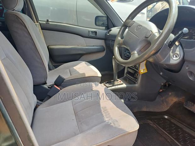 Toyota Starlet 2000 Green