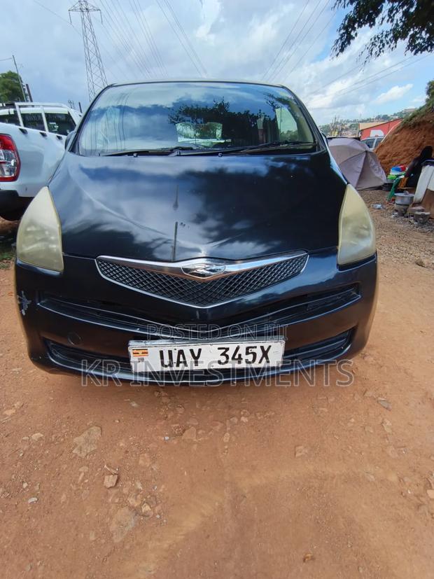 Toyota Ractis 1.5 AWD 2006 Black