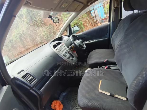 Toyota Ractis 1.5 AWD 2006 Black