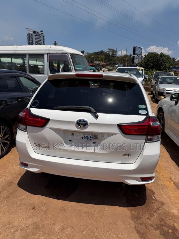 Toyota Corolla Fielder 2017 White