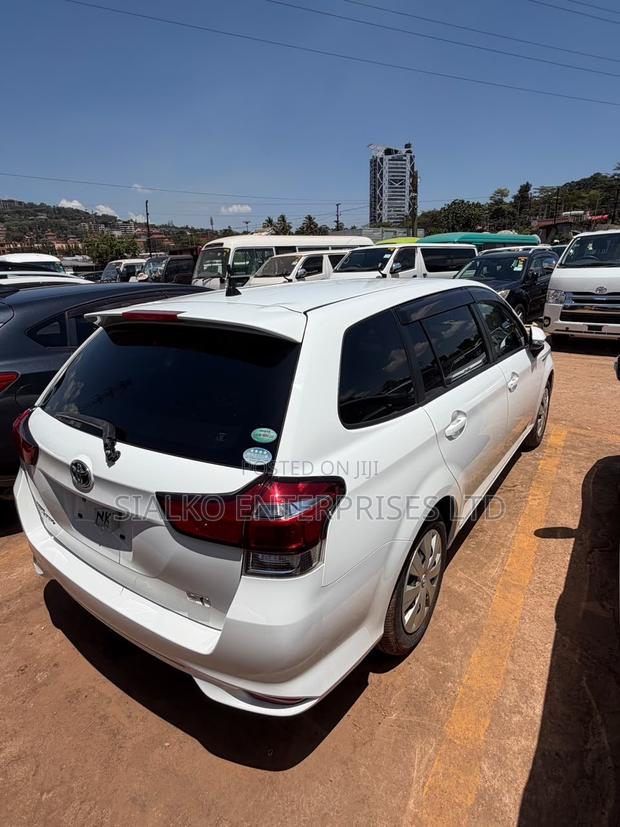 Toyota Corolla Fielder 2017 White