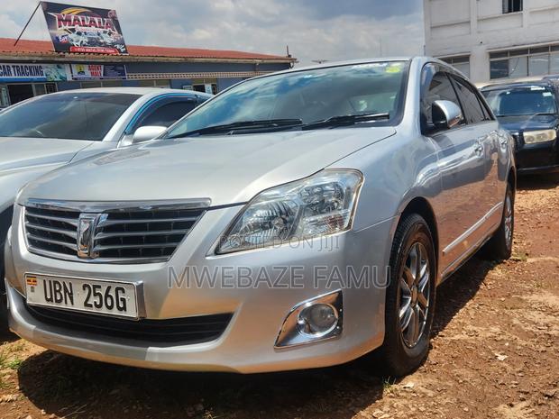 Toyota Premio 2010 Silver